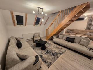 Villa Hoxha Brezovicë - 2