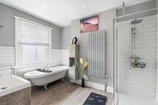 The Quirk & Timber Retreat - Free Parking - 5