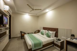 Hotel Lotus Arc NEAR IGI AIRPORT - 8