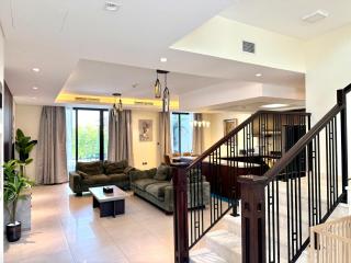 3BR Ensuite Villa in Motor City - ShamsGetaways - 9