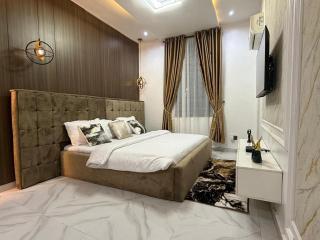 Tastefully Furnished 2Bed Apartment - 3