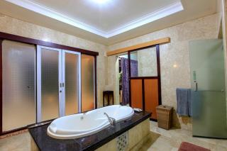 Privat Pool Villa at Kuta - 4