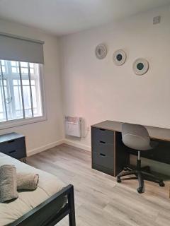 Practical & Affordable 2 BR Flat in City Centre - 5