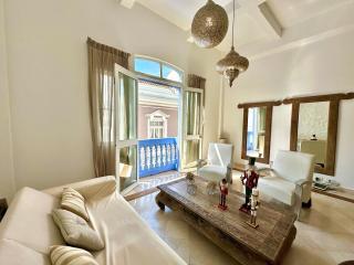 By Calamari Homes - Ayos 206 - Walled City - 0