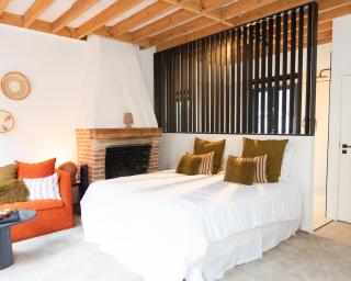 The Studio - Shifting Scenery - 1