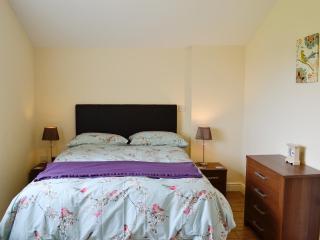 Hawthorne Cottage - 2