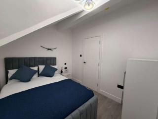 Cardiff Central Gem - 2 Bed Apartment - 1