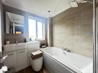 Castle View, Cosy Stay - 5