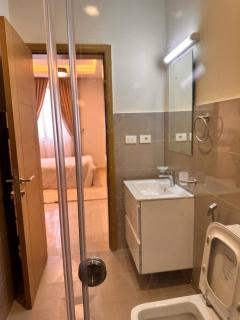 Stylish 2BD Apartment Central Location & Wi-Fi - 4