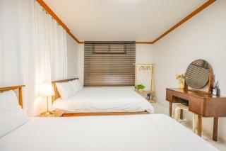 겨울특가 전포역 도보 4분 퀸침대 4개 - Busan - 1