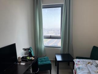 Helsa private room with attached bathroom - 3