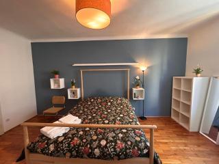 Bright & Spacious Family Apartment - 4