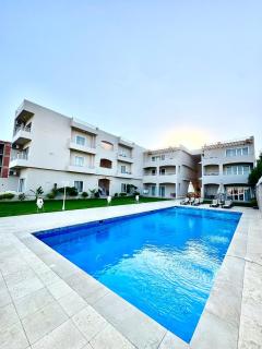 Royal Nile Villa - Luxury Nile View Apartment 1 - 0