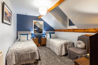 Brooklands 5 Star Guest House - 8