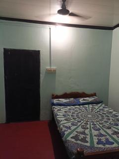 The Blues female hostl - 8