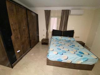 ايجاكس بيراميدز - 2