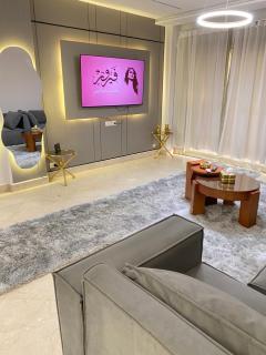 Luxury apartment with garden in Beverly Hills compound, Sheikh Zayed - 9