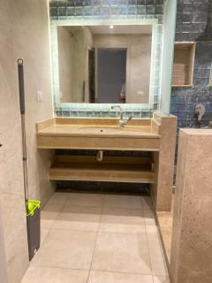 Luxury apartment with garden in Beverly Hills compound, Sheikh Zayed - 7