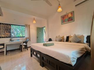 White Feather, Morjim Beach-Ashwem Beach 5 min - 7