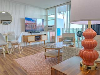 Beachfront Studio w Amazing Views - 8