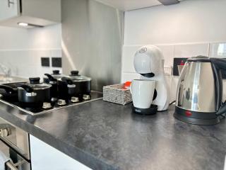 York City Centre 2-Bed Apartment with Balcony Views Close to Christmas Market - 4