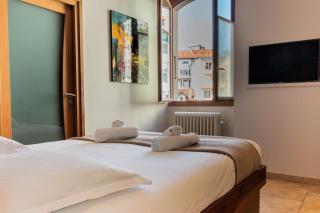 Mont Blanc - Emplacement n1 au centre d'Annecy - 9