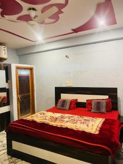 Lakshman Guest House Ayodhya - 7
