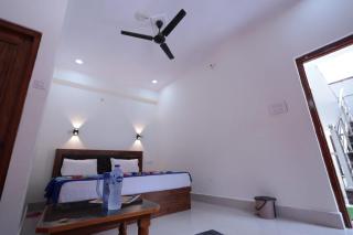 Hotel Saurabh - 5