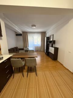Comfort Stay Apartment - Free Parking & Wi-Fi - 7