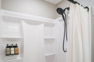 Downtown 1 Bedroom Duplex - 8