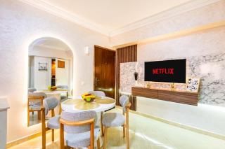 Stylish Apartment in Gueliz by Train & Majorelle - 0