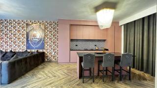 The Pink Pool - Swimming pool - 4