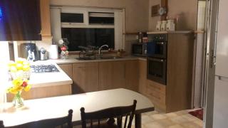 Spacious Two King Bedroom Stay Near M1 Walk to Leagrave Station Direct Trains to London - 7