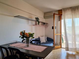Homely apartment with great view and pool - 5