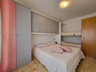 Homely apartment with great view and pool - 3