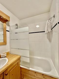 New! Charming 2-Bedroom Apartment Close to Ski Lifts - 5