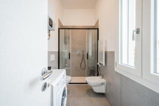 Tosa Apartment - Free WiFi, Air Conditioning & Private Parking - Imola - 1