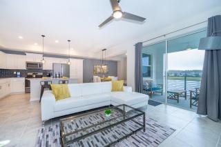 3171-207CN STOREY LAKE, CONDO 2/2 LAKE VIEW - 3