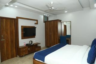 Hotel JD Regency Opposite Phase 8 Industrial Area Mohali Chandigarh - 2