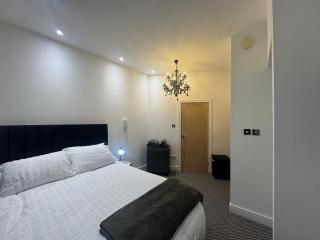 Spacious 2 bed Apt Liverpool City Centre - 1