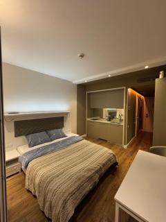 Alliance Palace Apartment 13 - 0