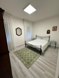 Elena's apartment - casa gialla - 9