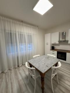 Elena's apartment - casa gialla - 2