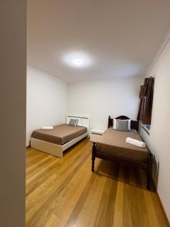 Island Heart- Family Retreat- Free parking garage - 1