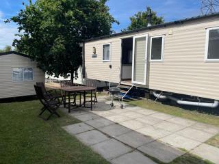 Luna-Rockley Park Poole - 0