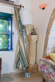 The Historical Cypriot House, Beautifully Renovated Traditional Stone House - 7