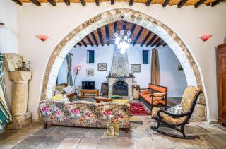 The Historical Cypriot House, Beautifully Renovated Traditional Stone House - 9