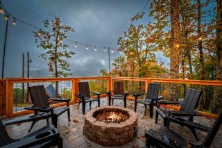 Cozy Mountaintop Cabin with Firepit, HotTub & Views! - 7