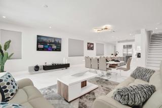 New 4BR w Pool Walk to Las Olas 5mins to Beach - 7