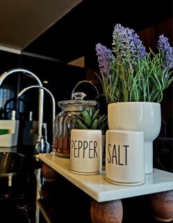 2 Bedroom Cozy Apartment - 3